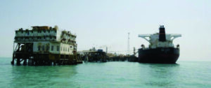 Iraq Offers Huge Discounts for Crude Shipments via Hormuz.